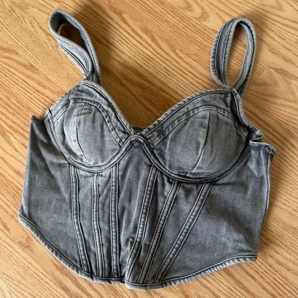 PrettyLittleThing Washed Grey Denim Corset Top Size 10 Dip Hem Bust Cup Bustier - Picture 2 of 10